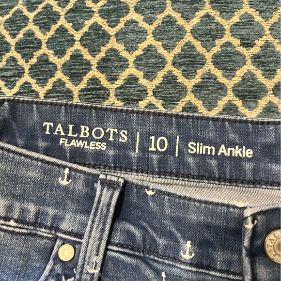 Talbots Size 10 slim ankle jeans with anchor print - Picture 3 of 3